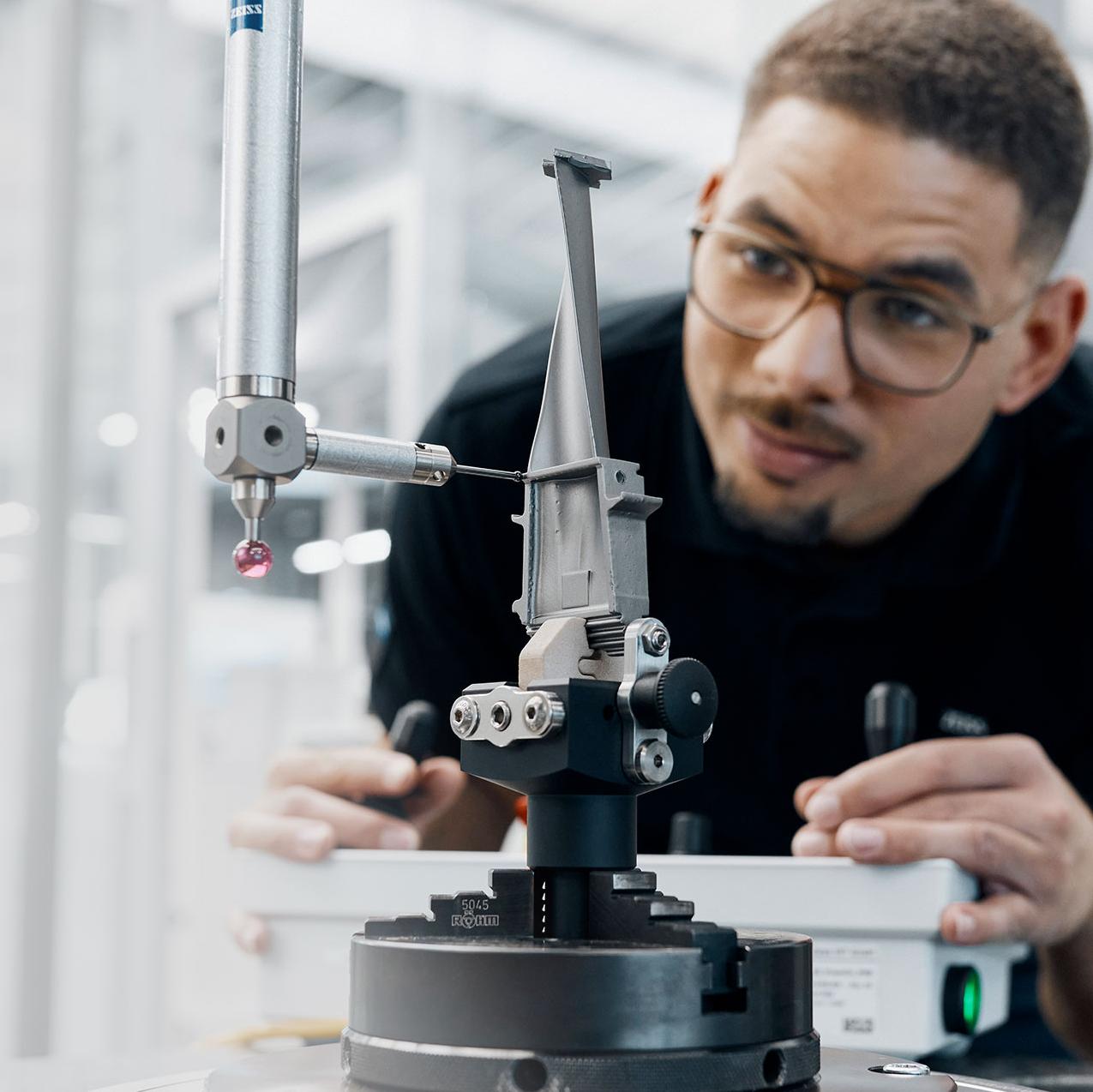ZEISS Ускорителен режим на КИМ за авиационно-космически приложения