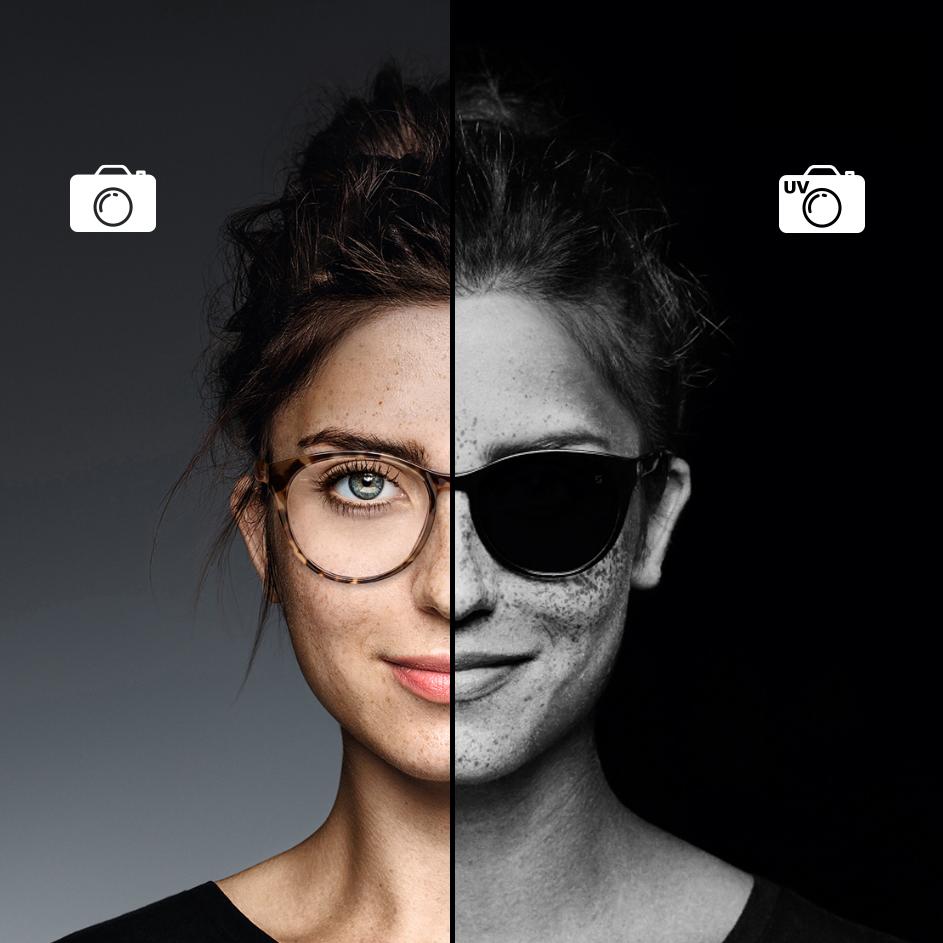 Близък план на жена, носеща очила с технологията ZEISS UVProtect. Половината от снимката е направена с нормален фотоапарат, а другата половина - с UV камера. UV снимката показва, че прозрачните лещи ZEISS са също толкова ефективни, колкото и слънчевите очила, за да блокират вредните UV лъчи.