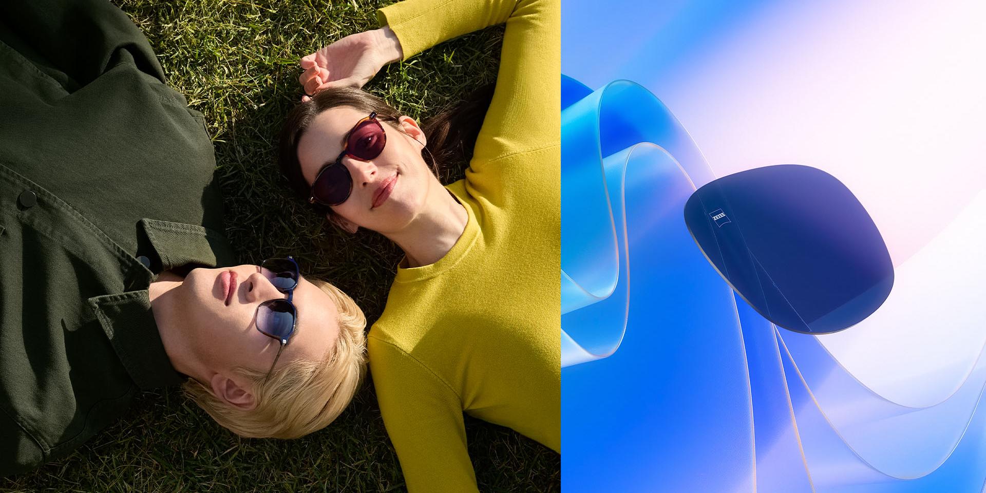 Мъж и жена, носещи диоптрични слънчеви очила на ZEISS, релаксират на тревата и гледат към небето. Показано е компютърно генерирано изображение (CGI) на затъмнени стъкла, движейки се плавно към слънчевата светлина, илюстрирайки способността на стъклата да блокират ултравиолетовите лъчи.